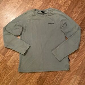 Patagonia Organic Cotton Shirt in Olive Women’s Medium